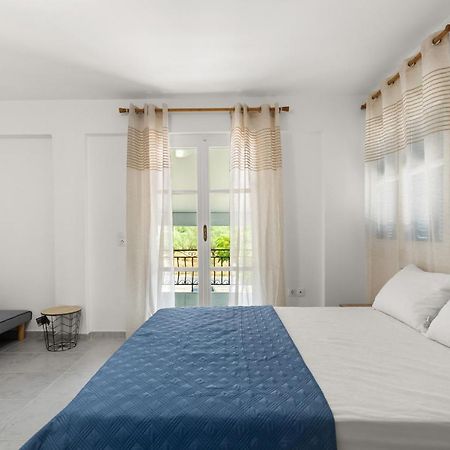 Lévktron Nikolas Apartments Stoupa מראה חיצוני תמונה