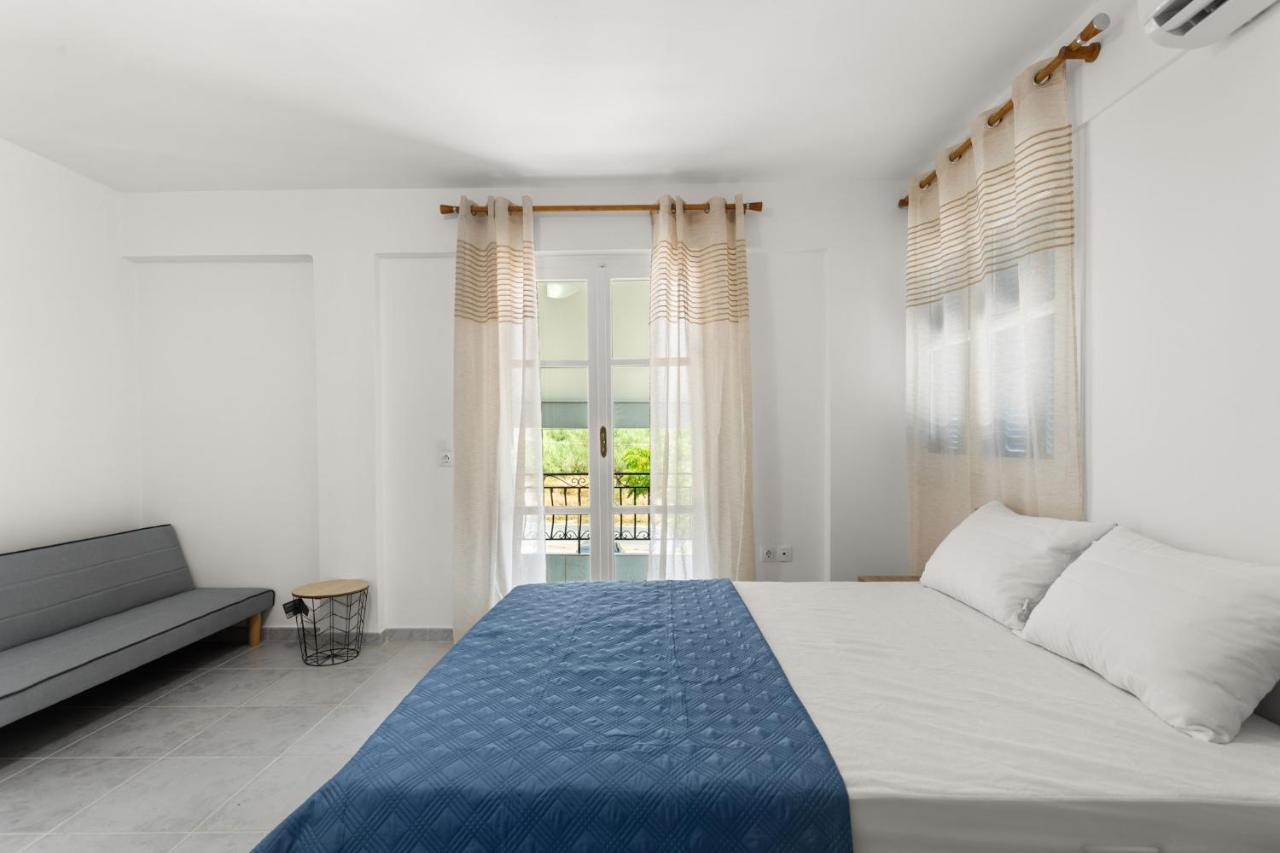 Lévktron Nikolas Apartments Stoupa מראה חיצוני תמונה